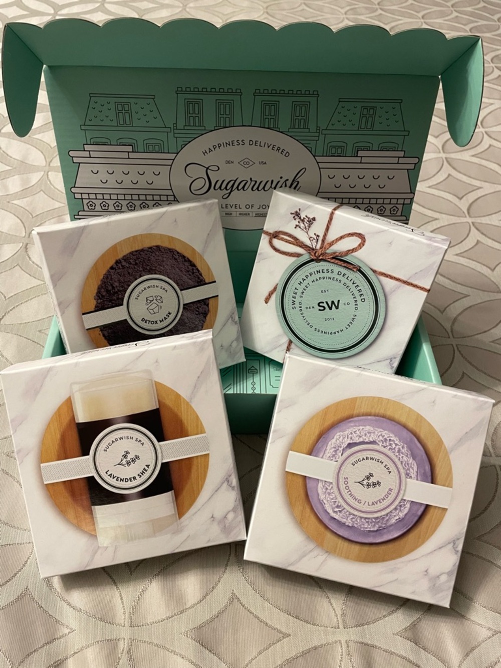 Sugarwish Assorted Organic Gift Set - Face scrub, Hand Soap, Accessories